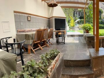 VENDO CASA EN LA MOLINA