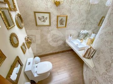 VENDO CASA EN LA MOLINA
