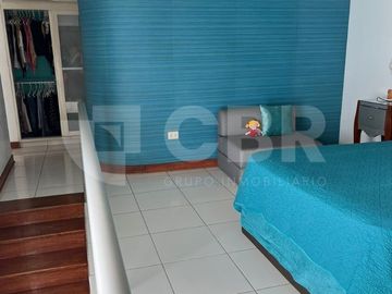 VENDO CASA EN LA MOLINA