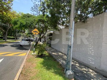 VENTA CASA EN MIRAFLORES