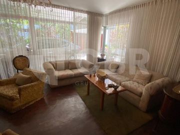 VENTA CASA EN MIRAFLORES