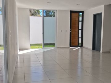 CASA DE 2 NIVELES EN COL GABRIEL TEPEPA
