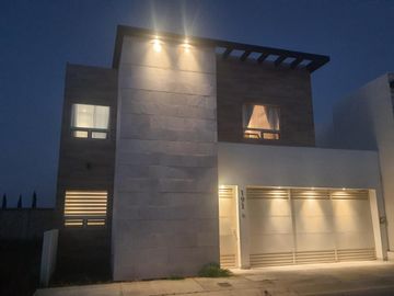 Casa en venta en Residencial La Escondida Saltillo Coahuila