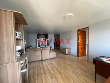 Casa De 03 Pisos En Urb. Los Sauces Con 03 Departamentos En Venta