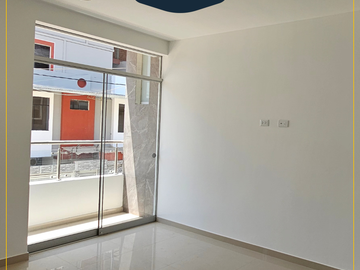 VENTA DE CASA DE TRES PISOS EN ESTRENO EN MIRAFLORES COUNTRY CLUB - PIURA