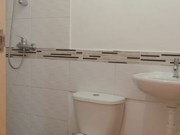 VENTA !! DPTO 3 DORM. 75m2 - CONDOMINIO CERRADO - COMAS
