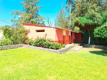 Hermosa Cabaña con Amplio Terreno y amenidades en Venta, en Huasca de Ocampo.