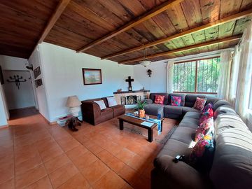 Hermosa Cabaña con Amplio Terreno y amenidades en Venta, en Huasca de Ocampo.