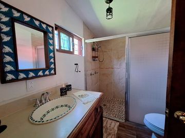 Hermosa Cabaña con Amplio Terreno y amenidades en Venta, en Huasca de Ocampo.