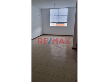 Vendo Departamento En El Cuarto Piso, Zona Exclusiva De Lima Cercado (Frente Al Mtc)