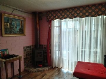 ¡Imperdible oportunidad en Colina! Hermosa Casa en Venta de 2 Pisos en Villa San Andrés 1