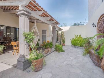 Casa Eve, en Zona Exclusiva