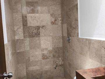 Vendo  Casa en fraccionamiento Lomas de la Calera en fraccionamiento 250 m2 construcción 3 recamaras 2 autos $3,100,000