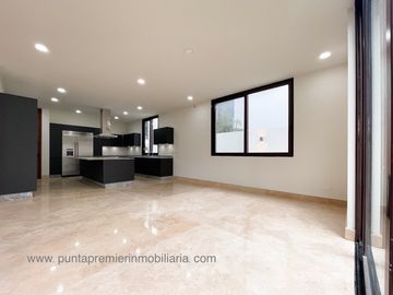 Reserva Real Casa de Lujo Venta Nueva Valle Real Zona Andares Puerta De Hierro