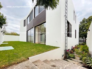 Reserva Real Casa de Lujo Venta Nueva Valle Real Zona Andares Puerta De Hierro
