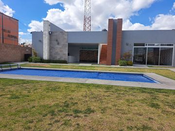 Últimos Departamentos nuevos en Conjunto Residencial Ágora  a 5 minutos de planta VW de 2 y 3 recamaras 2 autos, alberca y jardines desde $1,599,000