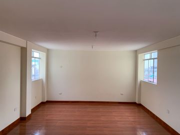 DEPARTAMENTO DE ESTRENO EN ZONA CENTRICA EN BREÑA