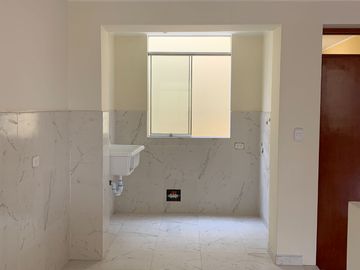 DEPARTAMENTO DE ESTRENO EN ZONA CENTRICA EN BREÑA