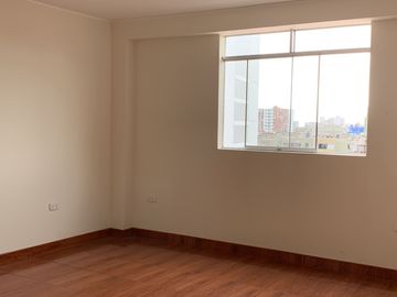 DEPARTAMENTO DE ESTRENO EN ZONA CENTRICA EN BREÑA