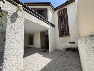 Casa en venta Puesta del Sol, Guadalupe, Nuevo León.
