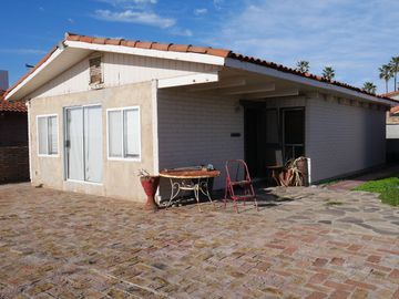 ¡Diamante en Bruto con Vista al Mar – Una Gran Oportunidad en San Antonio del Mar!