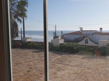 ¡Diamante en Bruto con Vista al Mar – Una Gran Oportunidad en San Antonio del Mar!