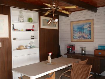 ¡Diamante en Bruto con Vista al Mar – Una Gran Oportunidad en San Antonio del Mar!