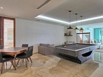 CASA EN VENTA  ISLA DORADA FRENTE A LA LAGUNA