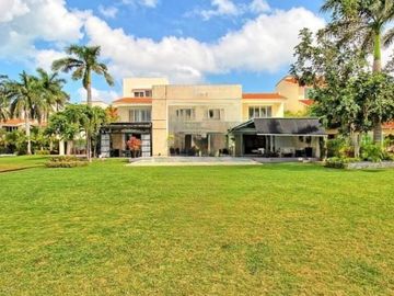 CASA EN VENTA  ISLA DORADA FRENTE A LA LAGUNA