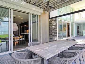 CASA EN VENTA  ISLA DORADA FRENTE A LA LAGUNA