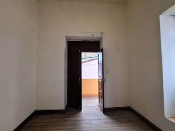 Venta Casa Patrimonial Más Terreno 1440 m² Centro Histórico Quito