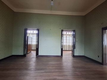 Venta Casa Patrimonial Más Terreno 1440 m² Centro Histórico Quito