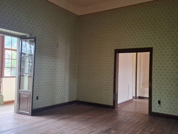 Venta Casa Patrimonial Más Terreno 1440 m² Centro Histórico Quito