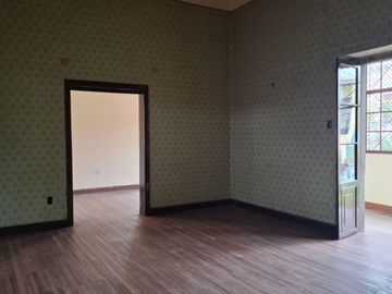 Venta Casa Patrimonial Más Terreno 1440 m² Centro Histórico Quito