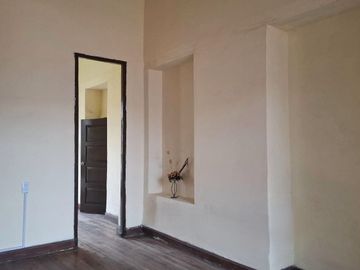 Venta Casa Patrimonial Más Terreno 1440 m² Centro Histórico Quito