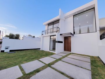 Casa en Tequisquiapan, Fraccionamiento Haciendas de TX, 3 rec 3.5 baños Súper Linda¡