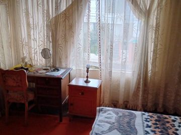 Vendo Casa a precio de dpto. a una cuadra de la Av. Lambramani