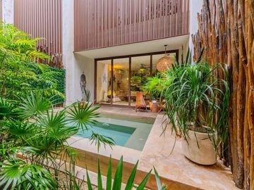 Vista verde garantizada! Exclusiva Propiedad de 2 recámaras con Jardín y Alberca en Luum Zama, Aldea Zama