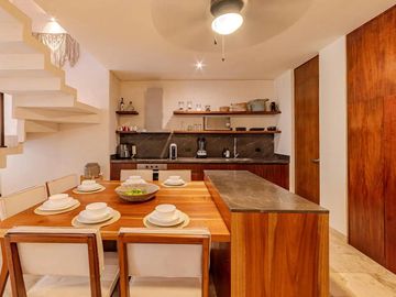 Vista verde garantizada! Exclusiva Propiedad de 2 recámaras con Jardín y Alberca en Luum Zama, Aldea Zama