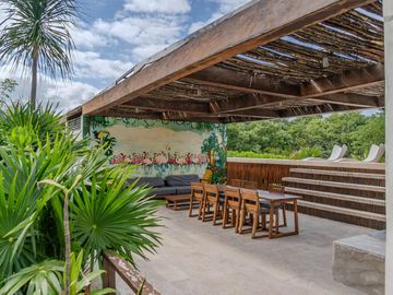 Vista verde garantizada! Exclusiva Propiedad de 2 recámaras con Jardín y Alberca en Luum Zama, Aldea Zama