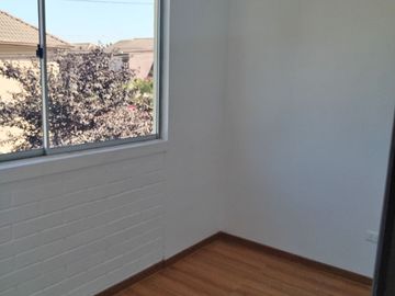 Venta de Casa Remodelada en Ciudad Satélite, Maipú