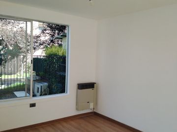 Venta de Casa Remodelada en Ciudad Satélite, Maipú