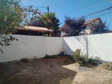 Venta de Casa Remodelada en Ciudad Satélite, Maipú