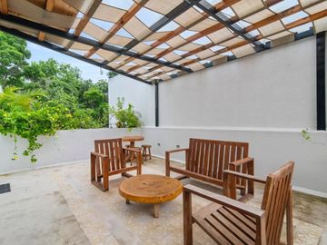 Moderno Townhouse de 3 Recámaras en la Mejor Zona de La Veleta