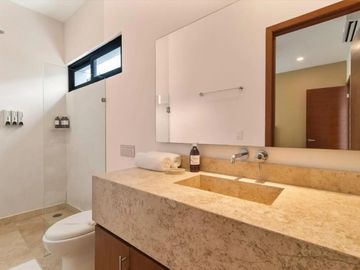 Moderno Townhouse de 3 Recámaras en la Mejor Zona de La Veleta