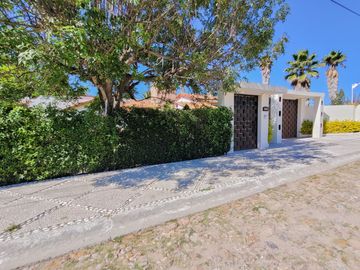 Casa en Tequisquiapan, Fracc privado, Terreno 2,500 m2 ¡Solo para privilegiados!
