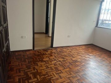 Casa + Departamento Dúplex en Venta, 6 de Diciembre. Jipijapa Av Tomas de Berlanga, Quito.