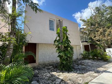 Casa con alberca privada y terraza en venta, Mayakoba, Playa del Carmen