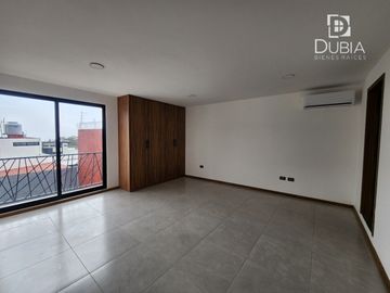 Zona Animas, nueva, 3 recamaras con baño, jardín, área de juegos, roof garden