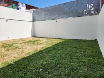 Zona Animas, nueva, 3 recamaras con baño, jardín, área de juegos, roof garden